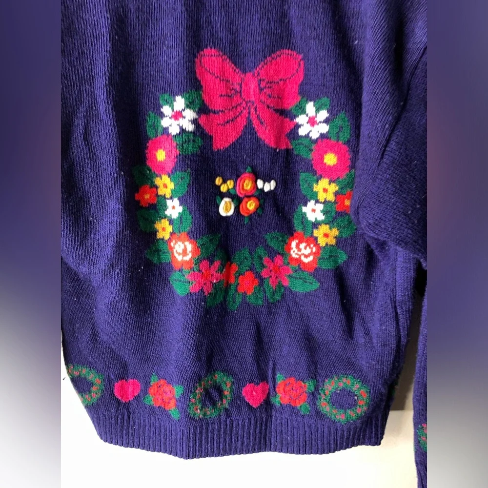 Toddler girls vintage-style, purple knitted sweater, wreath, neck collar size 4